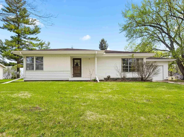 414 E Jefferson St, Toulon, IL 61483