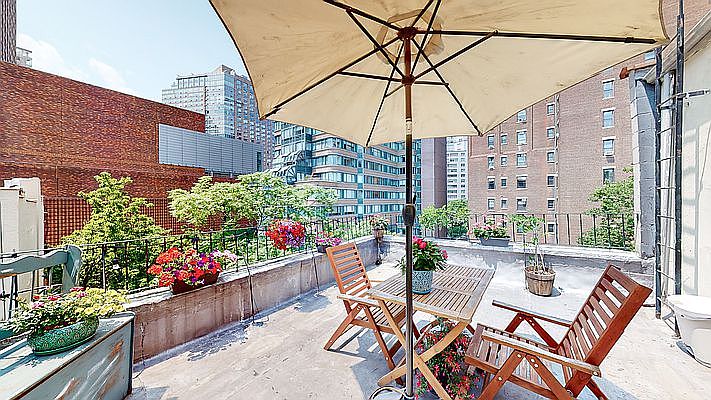 1st image of 118 W 69th St APT 5B