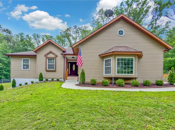 163 Healy Ln, Marietta, SC 29661