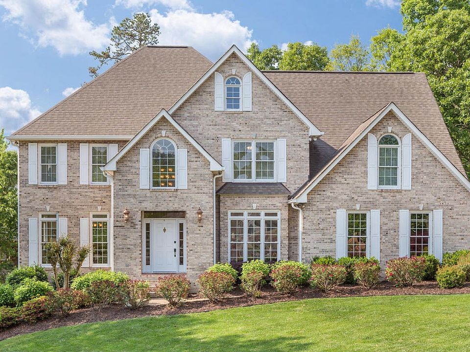 5511 Mountain Breeze Dr 001