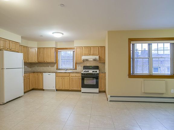 3rd image of 4228 214th Pl APT 2B