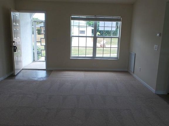 4th image of 917 SW Idol Ave