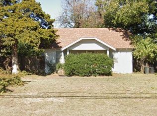 5519 NW 42nd St, Warr Acres, OK 73122