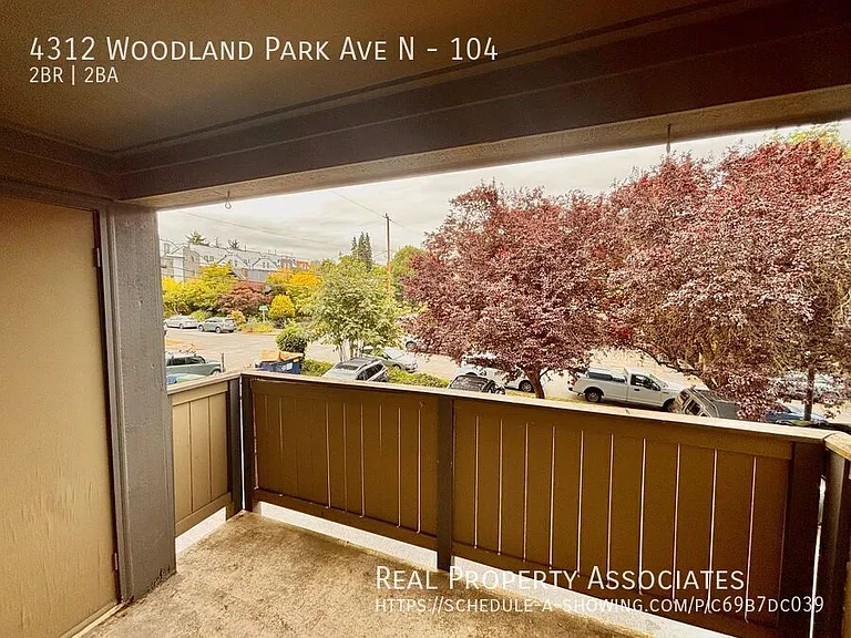 4312 Woodland Park Ave N #104 — Photo 6