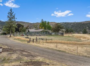 19369 E Highway 26, Mitchell, OR 97750
