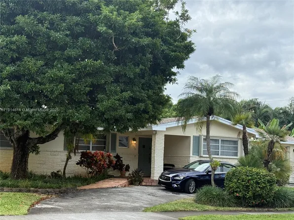 1930 NE 197th Ter, Miami, FL 33179