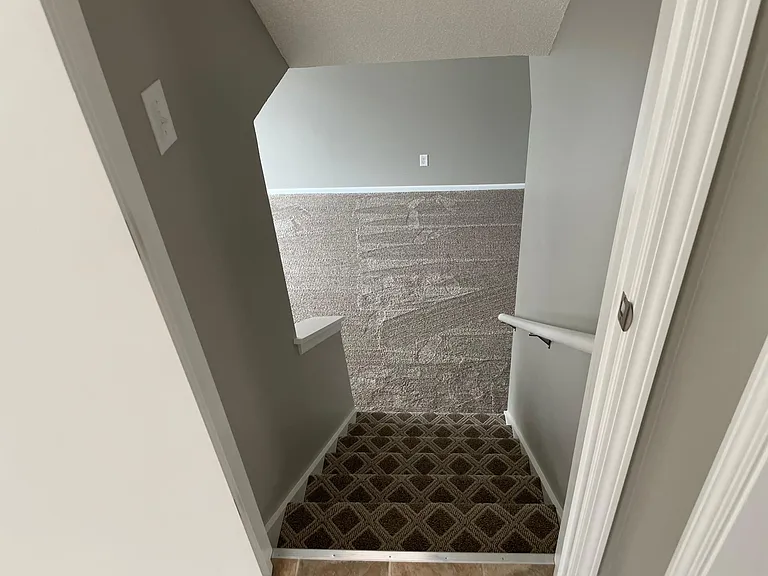 202 N Lightburne St — Photo 16