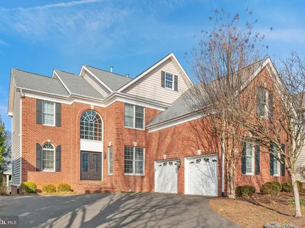 19873 Bethpage Ct, Ashburn, VA 20147