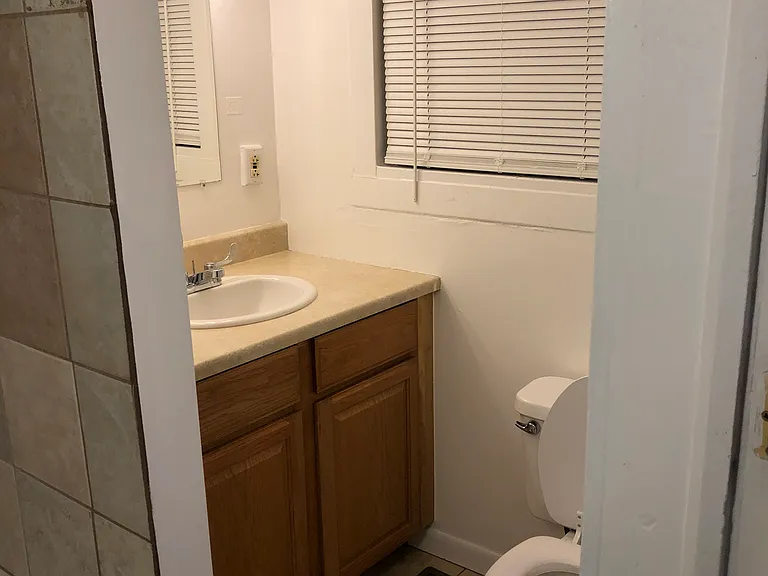 807 Bennett Ave — Photo 3