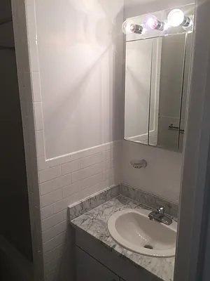 Rented by Solil Management | media 13