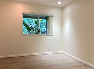 102 Kahako St APT B, Kailua, HI 96734
