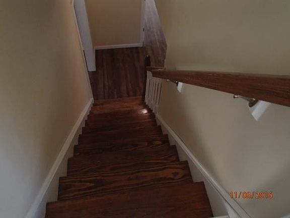 5th image of 1518 E 50th Ter
