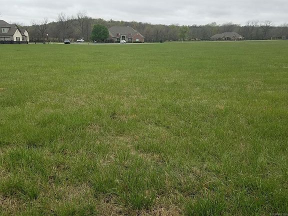 3rd image of Oaklawn Dr Lot 1