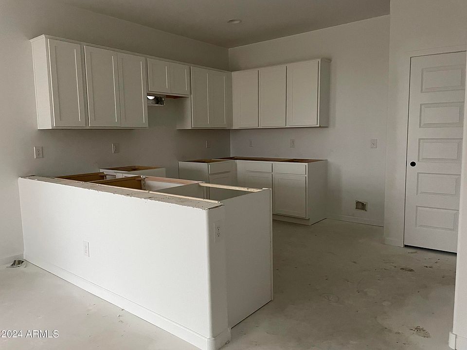 2nd image of 3117 E RIDING BOOT Way