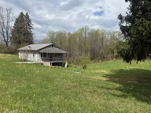 24 Ivydale Ln, Herndon, WV 24726