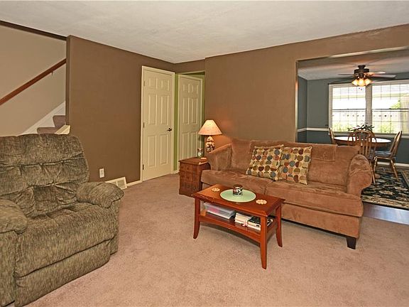 4th image of 4615 Cox Dr #A