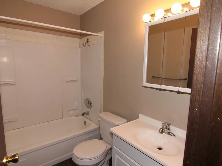 2 Bedroom Townhomes — Photo 1