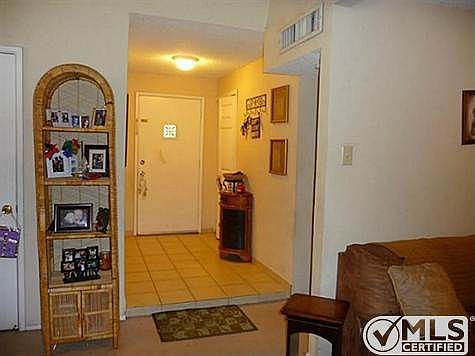 2nd image of 1817 Sherwood Ln