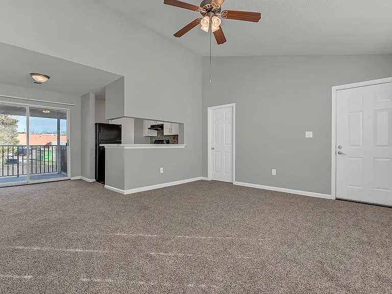 Springlake Apartments — Photo 34