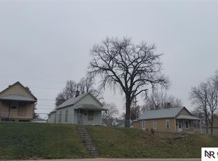 3963 Q St, Omaha, NE 68107