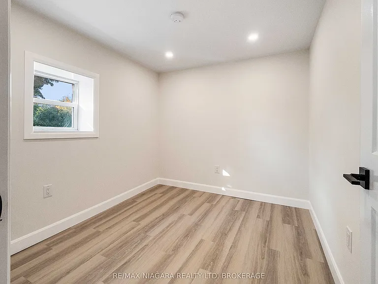132 Waterloo St #1 — Photo 11