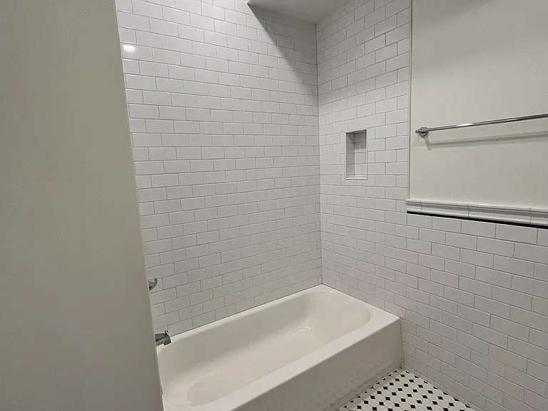 1328 S Bouvier St — Photo 16