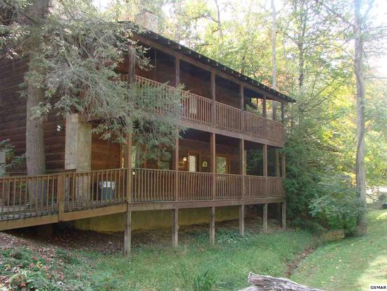 704 Golden Eagle Way Pigeon Forge Tn 37863 Zillow