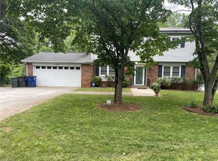 157 N Peace Haven Rd, Winston Salem, NC 27104