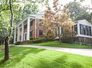 1055 Heards Ferry Rd, Sandy Springs, GA 30328