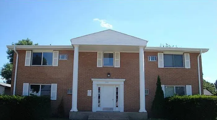 2001 Scott Ln #C