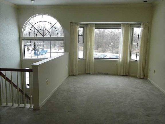 3rd image of 510 Canterbury Dr #510