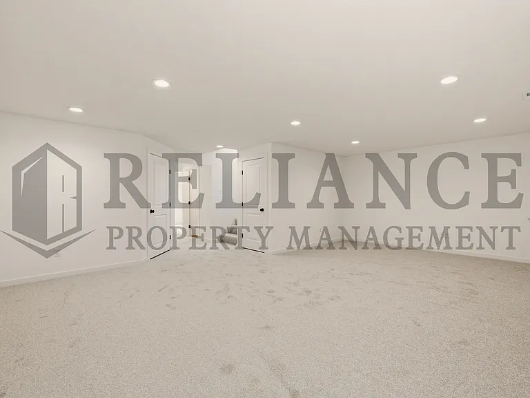 5259 N Pinecrest St — Photo 36