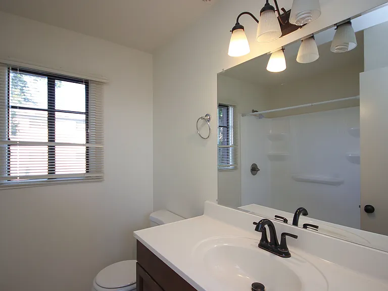 74 S Meridith Ave #4 — Photo 10