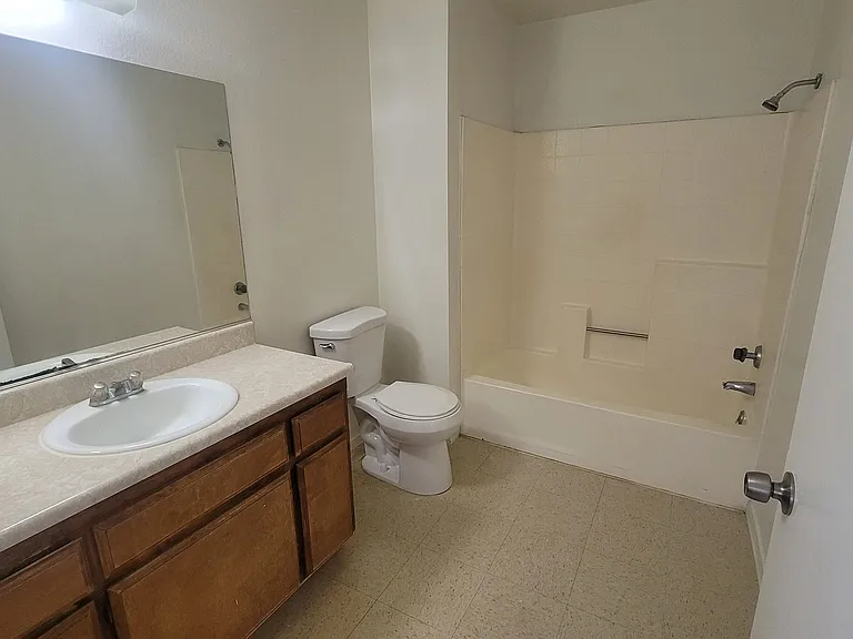 Norma Street Apartments — Photo 26