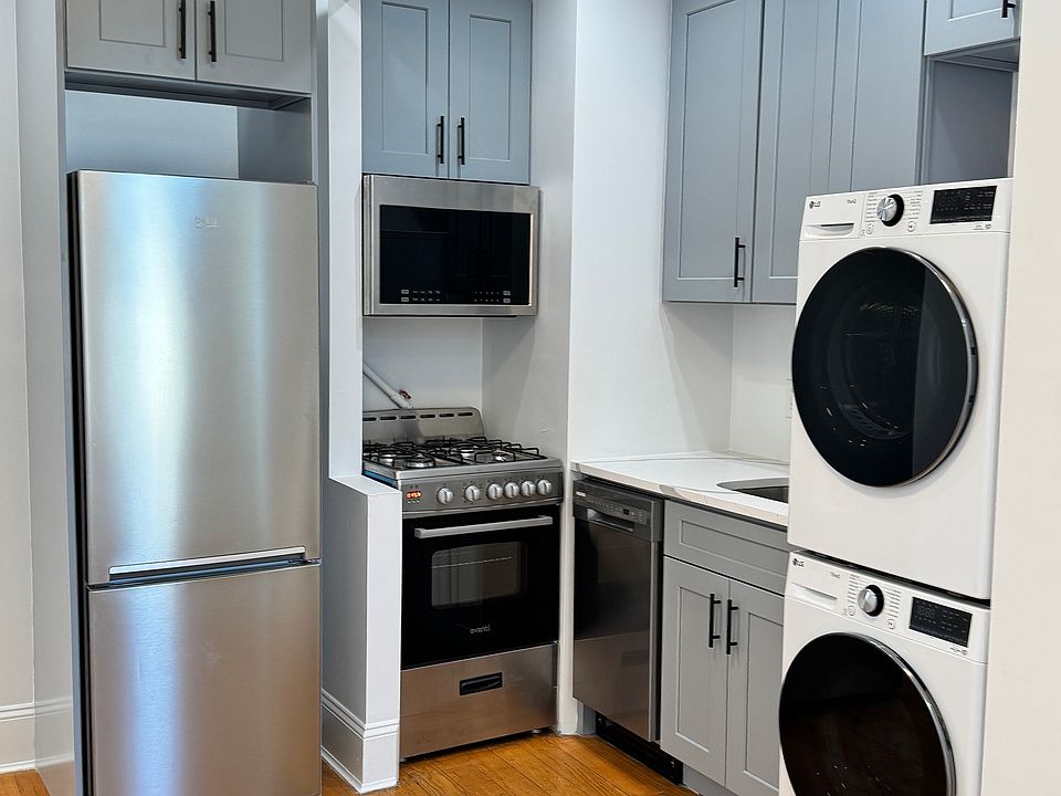 1st image of 442 Lorimer St #24A