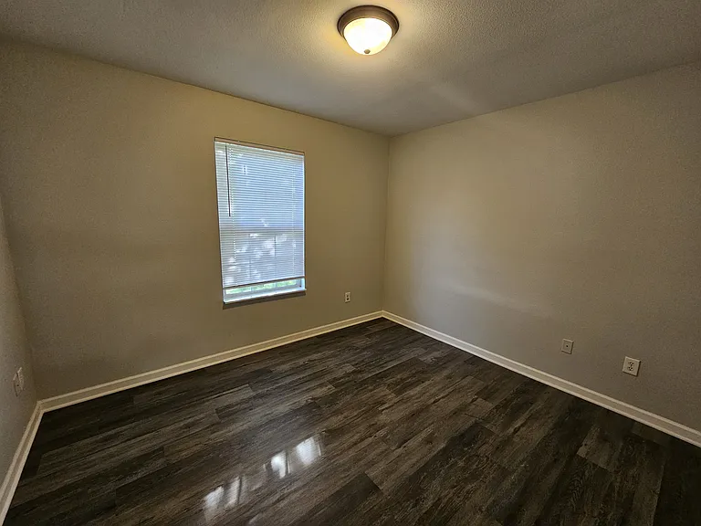 2319 Layton Park Dr — Photo 16