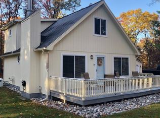 223 Sheffield Dr, Roscommon, MI 48653