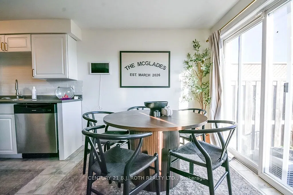 3 bed, $2,500 — Photo 4