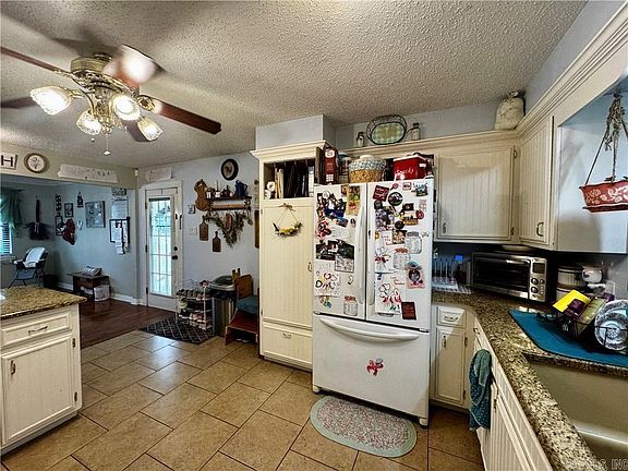 4th image of 497 Bayou Ridge Rd