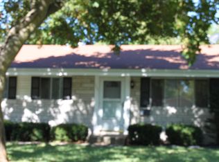 301 E Edgelawn Dr, Plano, IL 60545