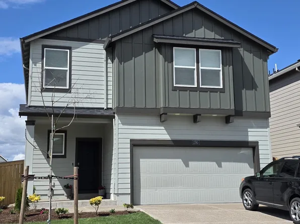 2763 Chickadee Ln, Woodburn, OR 97071