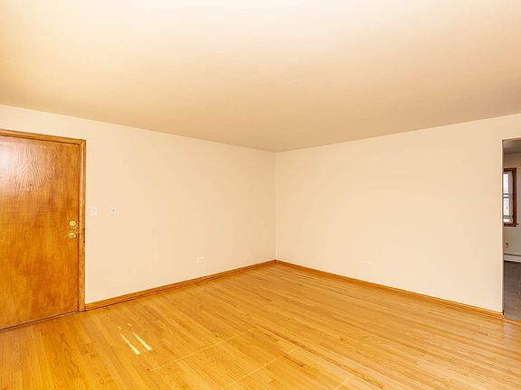 4th image of 5238 N Neenah Ave APT 3D