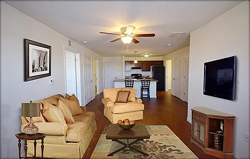 444 S Patterson Drive — Photo 5
