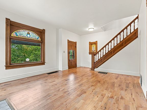 2nd image of 826 S Ogden St