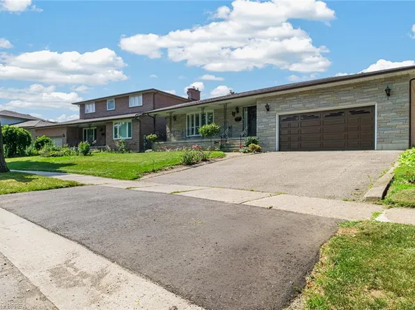 115 Greenfield Rd, Brantford, ON N3R 7B9