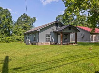 211 Cleveland St, Winfield, TX 75493