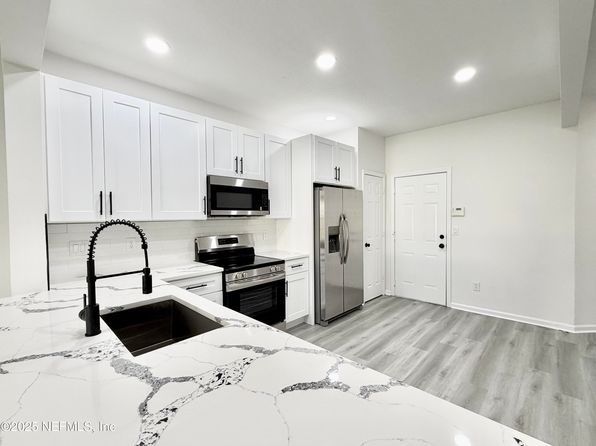 13424 English Peak Ct