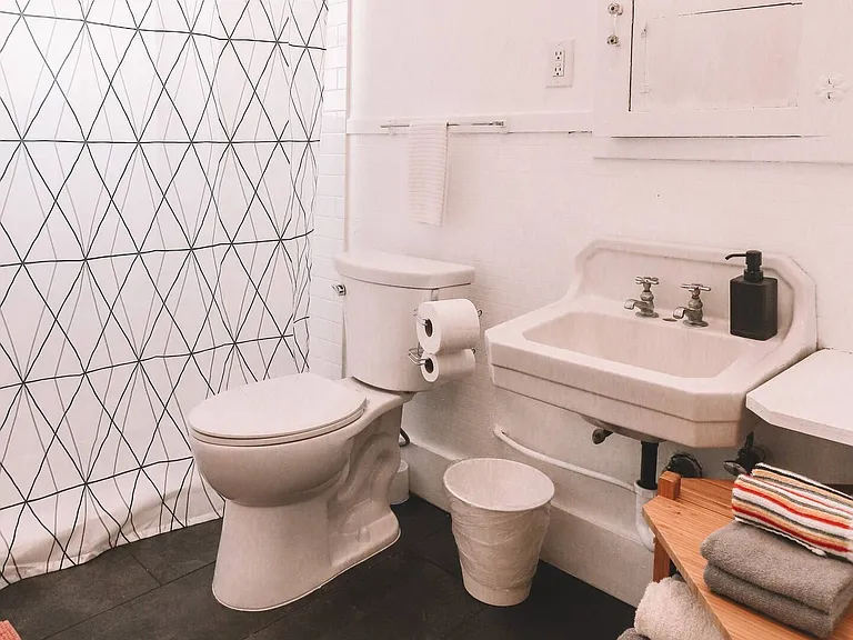 508 E Dewey Pl #2 — Photo 7