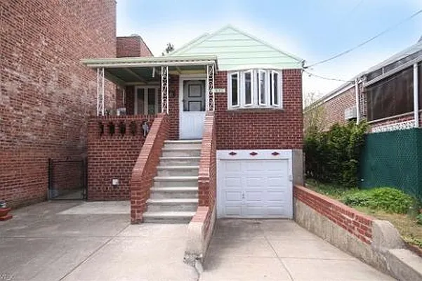 Sold by Bergen Basin Real Estate | media 16