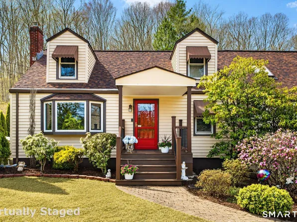 146 Village Street, North Branford, CT 06472